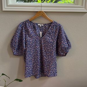 Madewell V-Neck Puff-Sleeved Top in Summer Vines